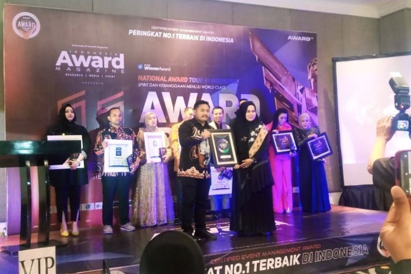 PT Mirza Arumi Mubarok Travel and Tour mendapat penghargaan Best The Winner Travel and Tour 2022. Penghargaan itu diberikan oleh Indonesia Award Magazine sebagai perusahaan travel umroh dan haji terbaik di Indonesia.