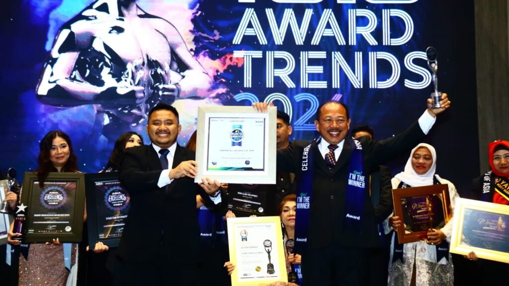 I Wayan Sutawijaya Dinobatkan Sebagai Pengacara Paling Terpercaya di 10.0 Award Trends 2024